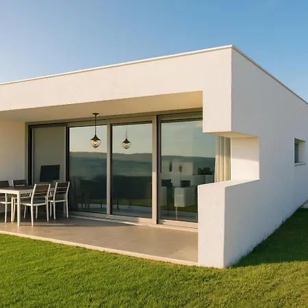 Carina With Pool And Ocean View Вилла *